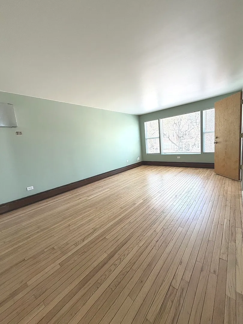 Building Photo - 6637 S Whipple St #2