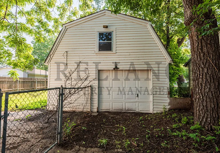 232 S Sedgwick St — Photo 5