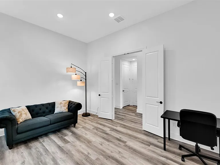 6720 Stags Run — Photo 11