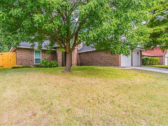 2nd image of 4241 Claremont Dr