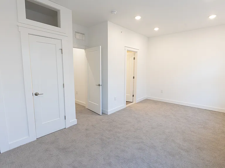 413 N Twin Lakes Blvd — Photo 17