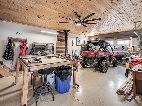 3rd image of 8176 Kennedy Rd