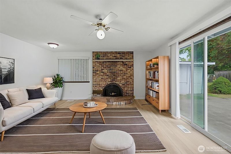 5th image of 8209 E Davis Lane