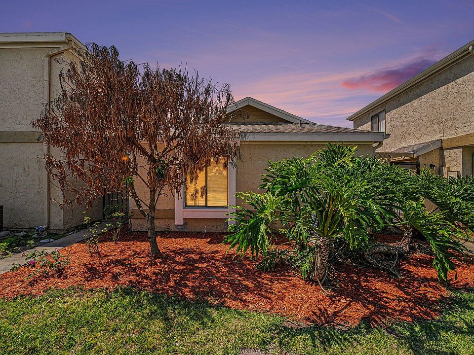 1st image of 1011 NE Abada Ct Court NE #110