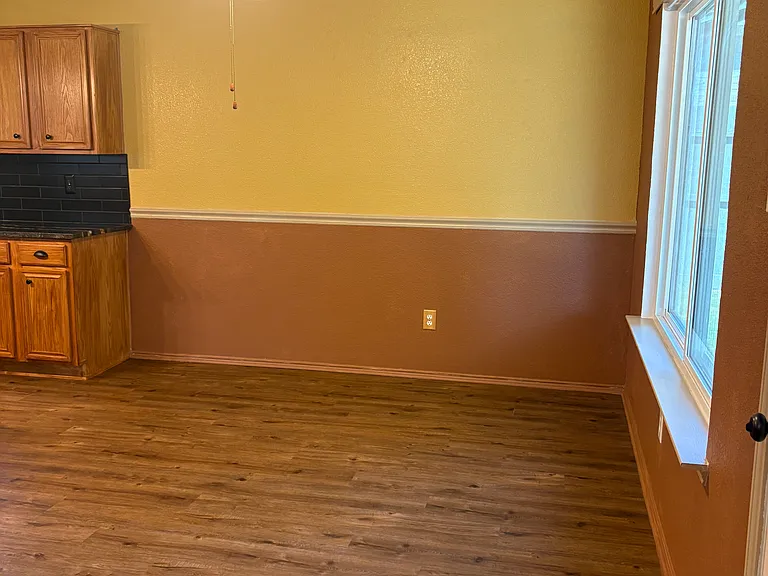 322 Dalhart Dr — Photo 11