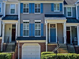 47645 Weatherburn Ter, Sterling, VA 20165