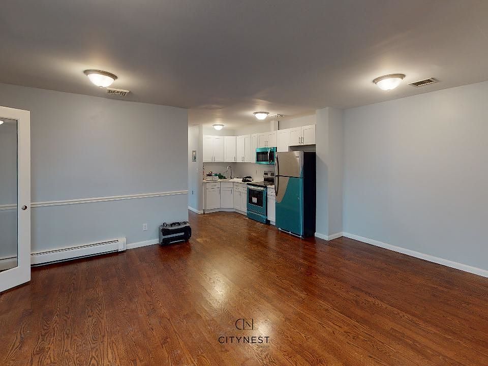 1st image of 600 Forest Ave #2