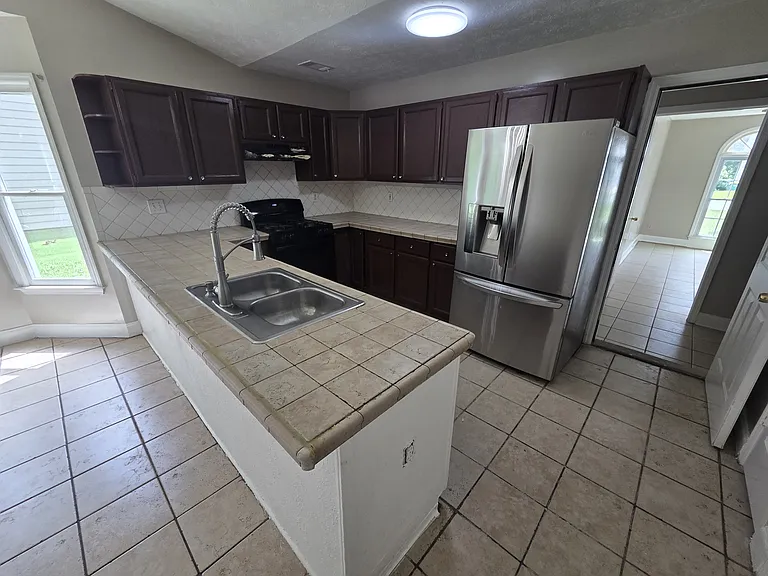 610 Clearwater Pl — Photo 7