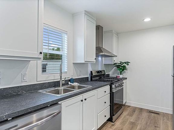 5th image of 5505 N Shannon Rd Unit 32