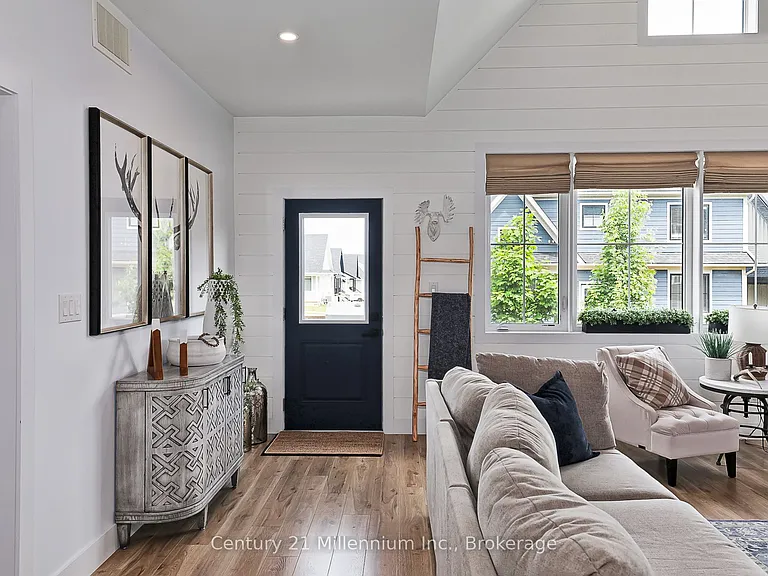 160 Sycamore St — Photo 15