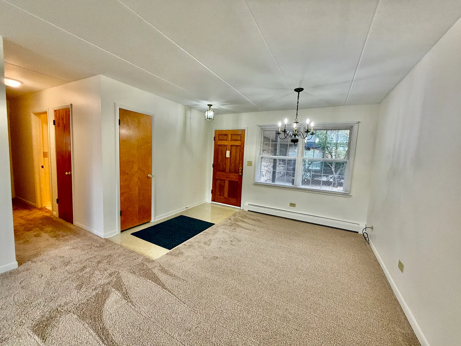 2 bed, 850 sqft, $1,695 — Photo 2