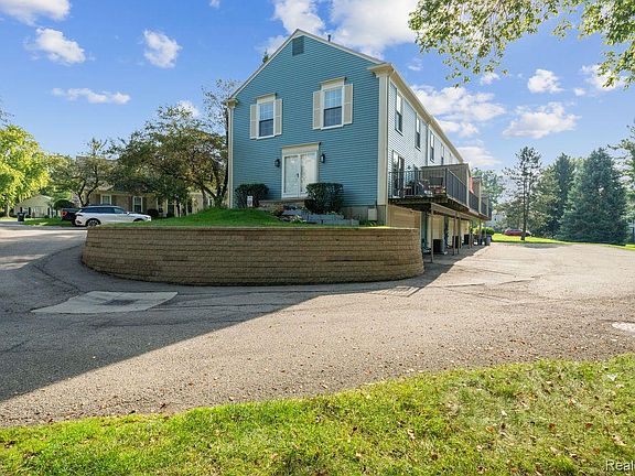 4th image of 1319 Wagon Wheel Ln