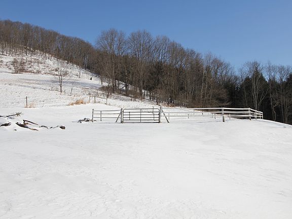 3rd image of 16913 Bennetts Valley Hwy