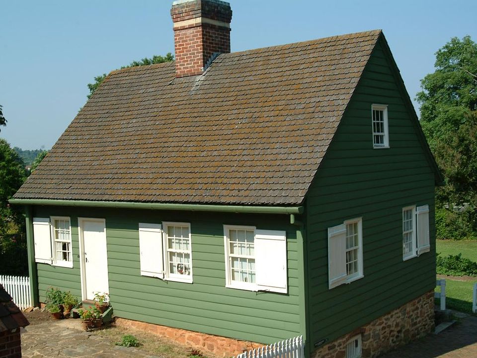 Anna Catarina House in rear of the John Vogler House