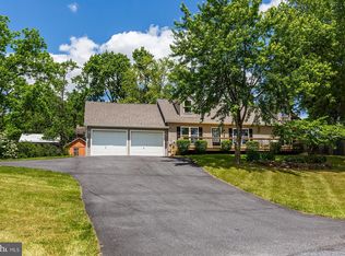 350 Cider Press Rd, Manheim, PA 17545