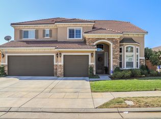2385 E Prestwick Ave, Fresno, CA