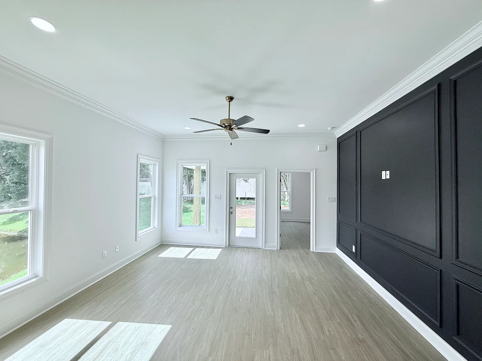 3 bed, $1,900 — Photo 4