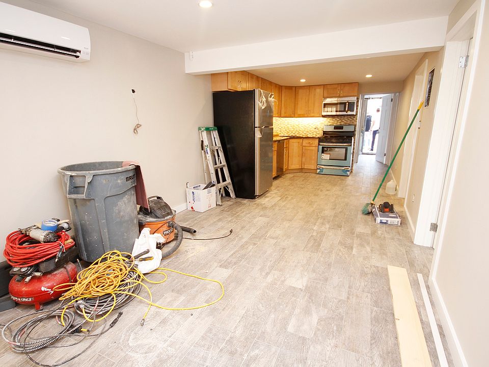 2nd image of 2064 23rd St