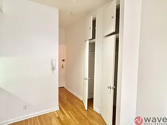 Rented by Wave Real Estate Group