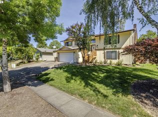 309 E Foothills Dr, Newberg, OR 97132