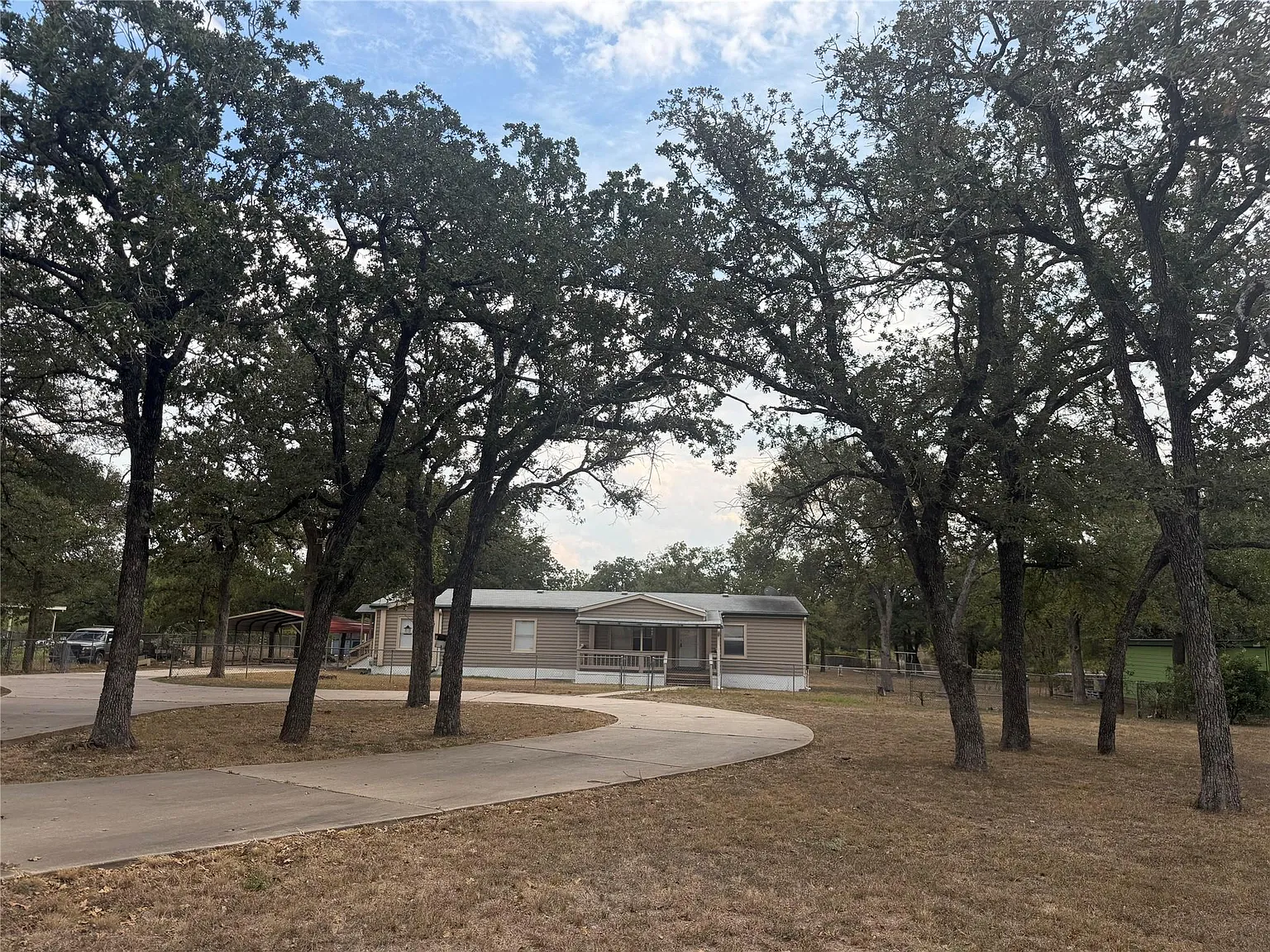 3 bed, 2.0 bath, 1792 sqft, $1,800 — Photo 1