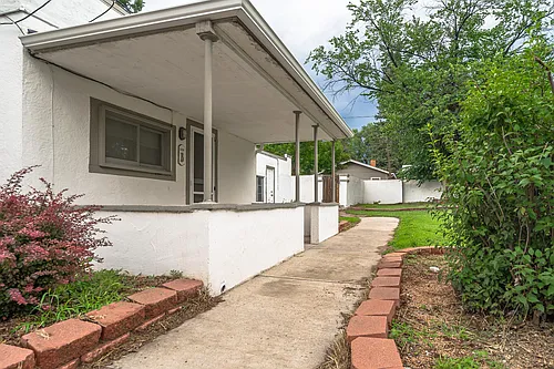 1118 E Platte Ave #B Photo 1
