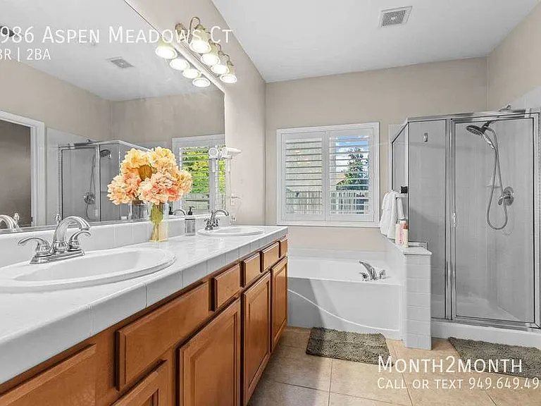 9986 Aspen Meadows Ct — Photo 25