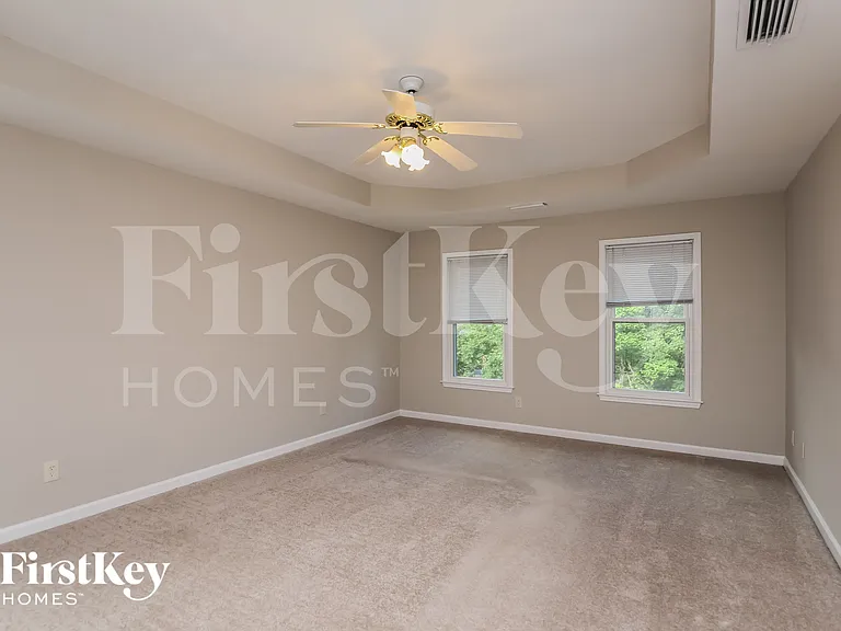 3215 Maple Terrace Dr — Photo 8