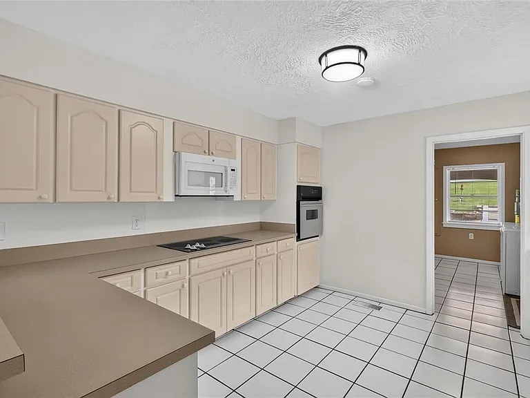 767 Edison Rd — Photo 22