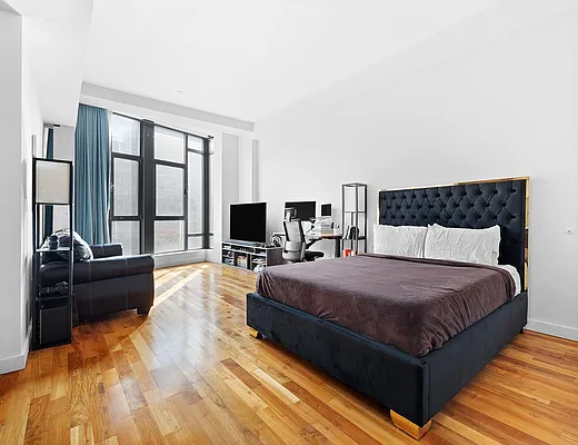 Rented by Compass | media 9