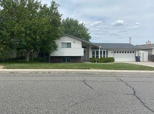 4950 Dove Ln, West Richland, WA 99353