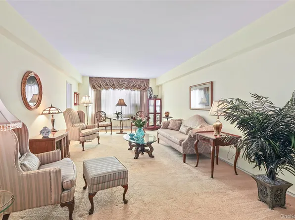 900 Palmer Road #5A, Bronxville, NY 10708