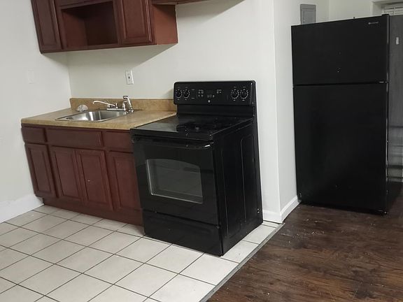 5th image of 1206 W Rockland St #3F