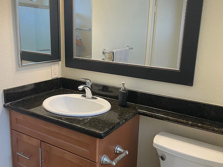 4664 Wilson Ave — Photo 8