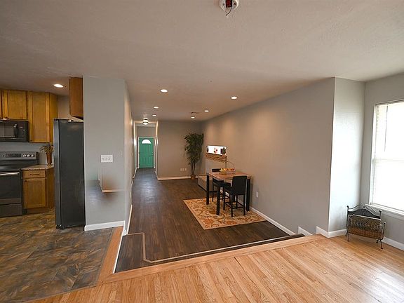 4th image of 802 W Brooke Ave
