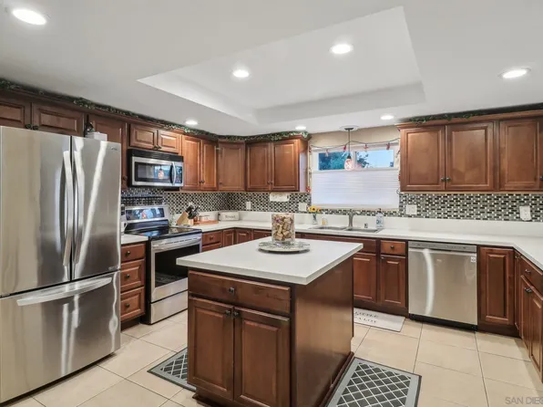 24156 Del Amo Rd, Ramona, CA 92065