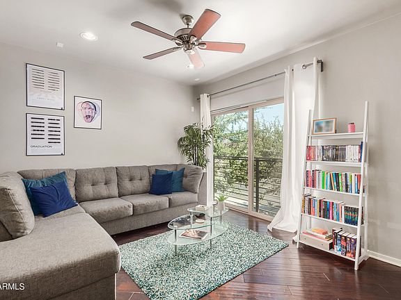 4th image of 526 W 1ST Street #105
