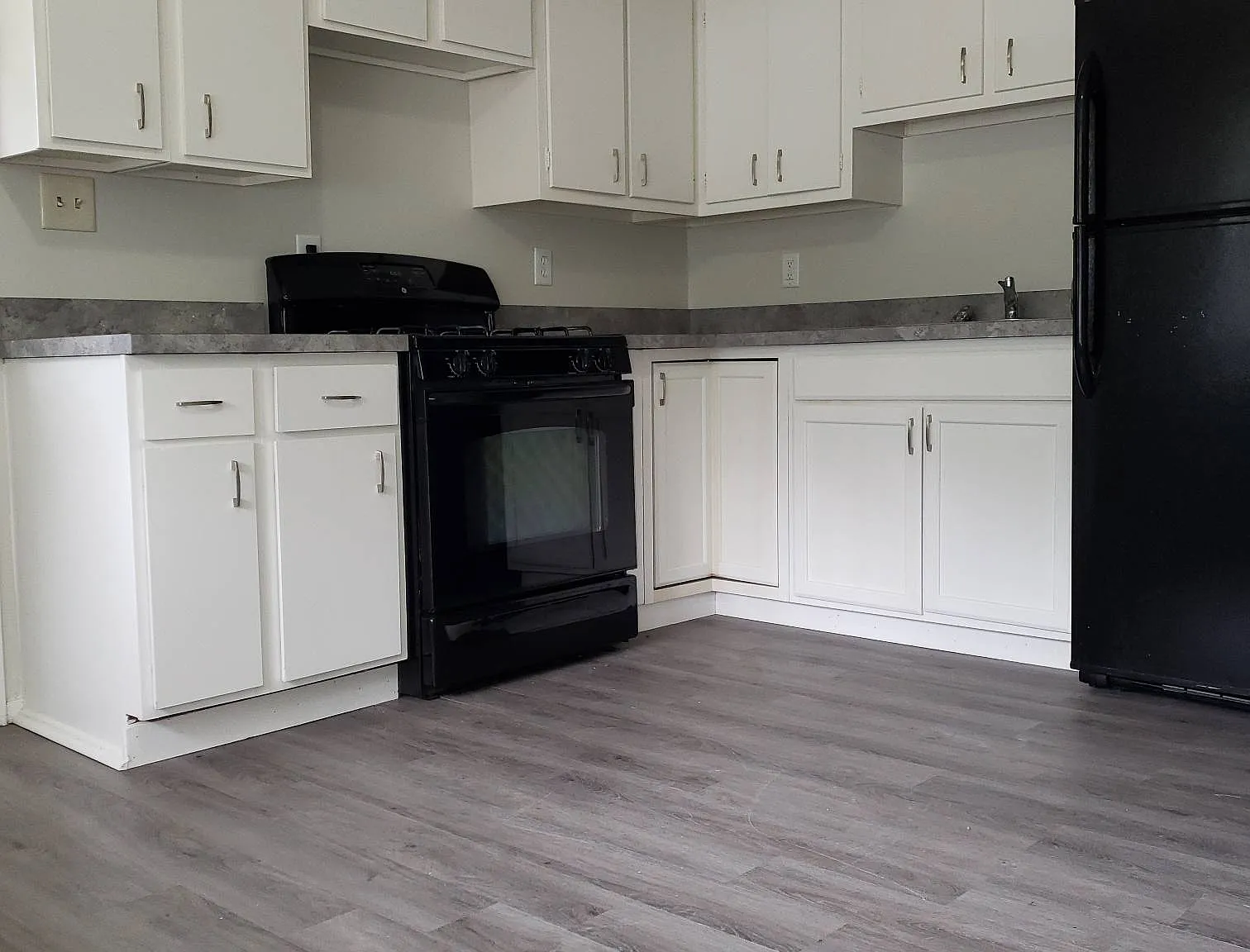 2817 East Riverside Drive - 1 — Photo 4
