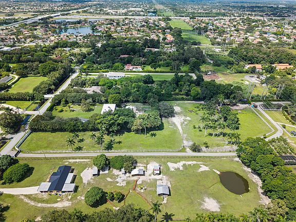 4th image of 14501 Mustang Trail