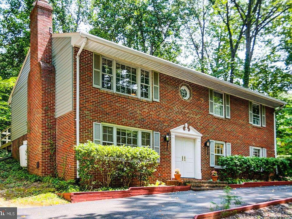 1st image of 1008 Spain Dr