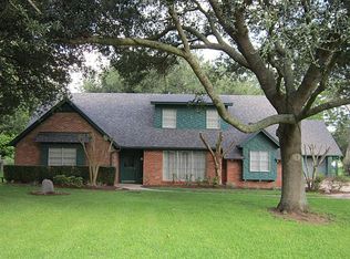 206 Neal Rd, Wharton, TX 77488