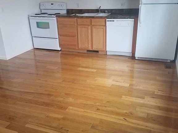 3rd image of 316 S Marion St #F