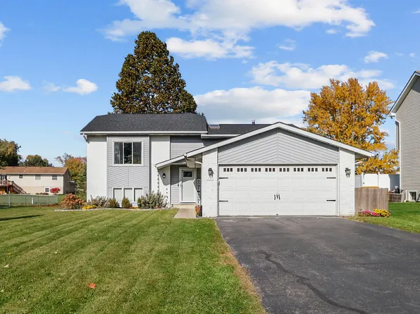 3984 Kingsway Dr, Crown Point, IN 46307