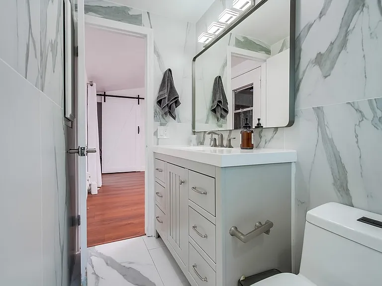 9442 Seltzer Ct — Photo 38