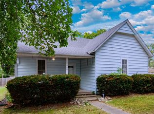 900 SW Mitchell St, Oak Grove, MO 64075