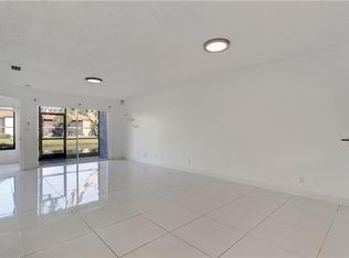 905 Harbour Pointe Way, Greenacres, FL 33413