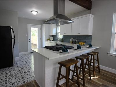 1235 Eleanor St, Austin, TX, 78721