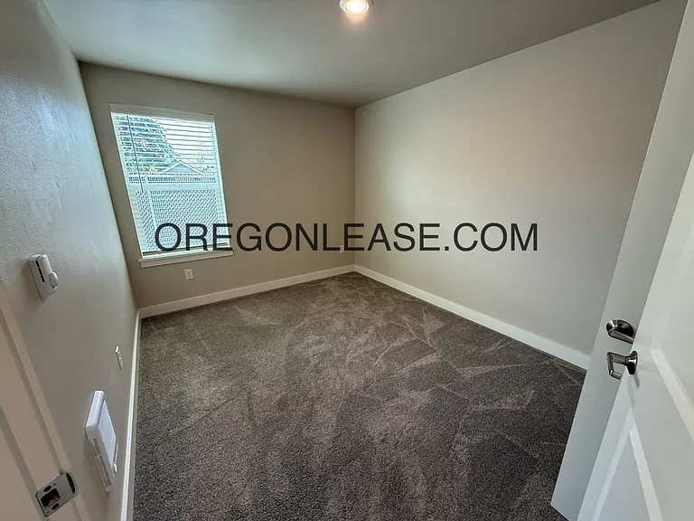 4004 Horace St #4 — Photo 8