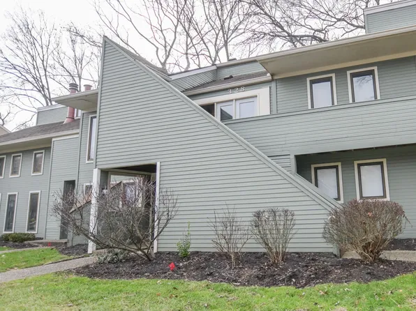328 Crescent Spring Dr, Louisville, KY 40206