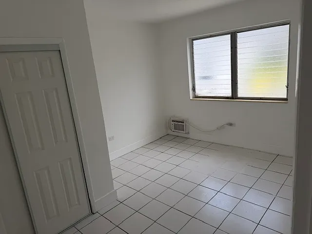 8017 Byron Ave #6 — Photo 14